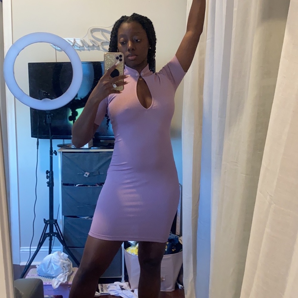 Mauve Ribbed Keyhole Bodycon Dress